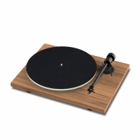 Pro-Ject T1 EVO platespiller med Ortofon OM10-pickup, valnøtt