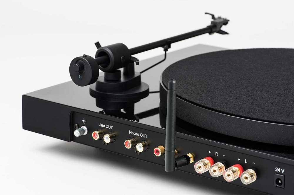 Pro-Ject Jukebox E1 vinylspiller med stereoforsterker og Bluetooth, svart