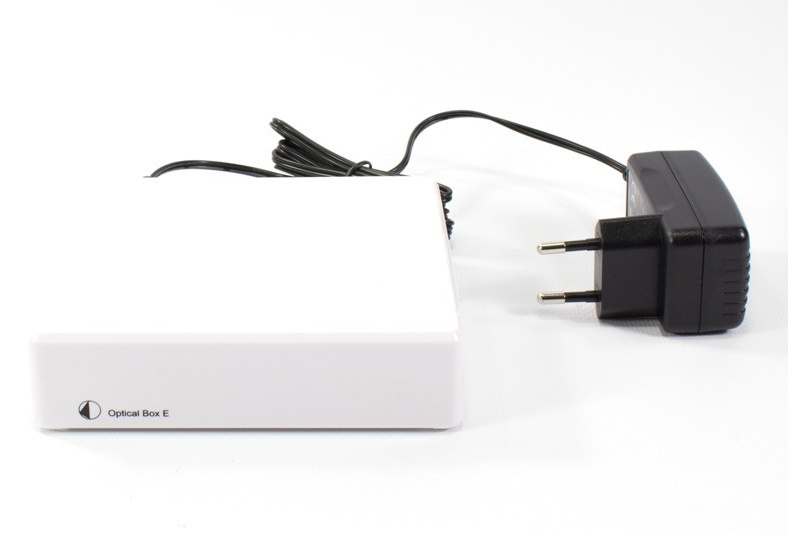 Pro-Ject Optical Box E Phono, RIAA-trinn med optisk utgang for platespiller, hvit
