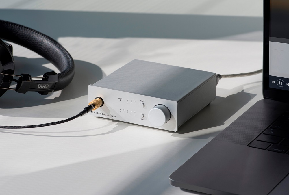 Pro-Ject Head Box S2 Digital hodetelefonforsterker med DAC & forforsterkerutgang, sølv
