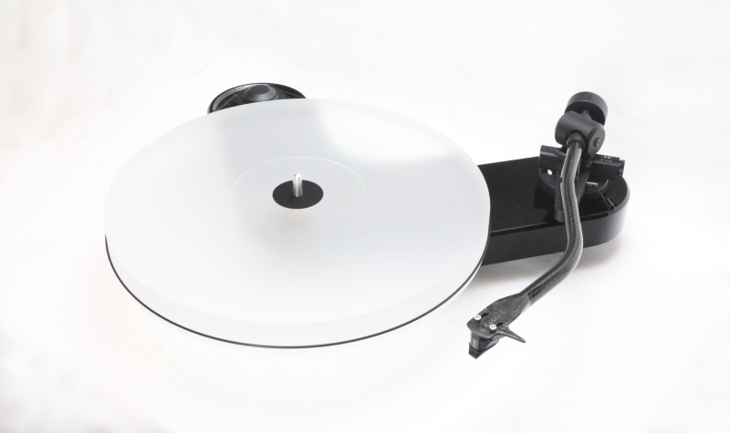 Pro-Ject Acryl It RPM-3 Carbon, tallerken i akryl