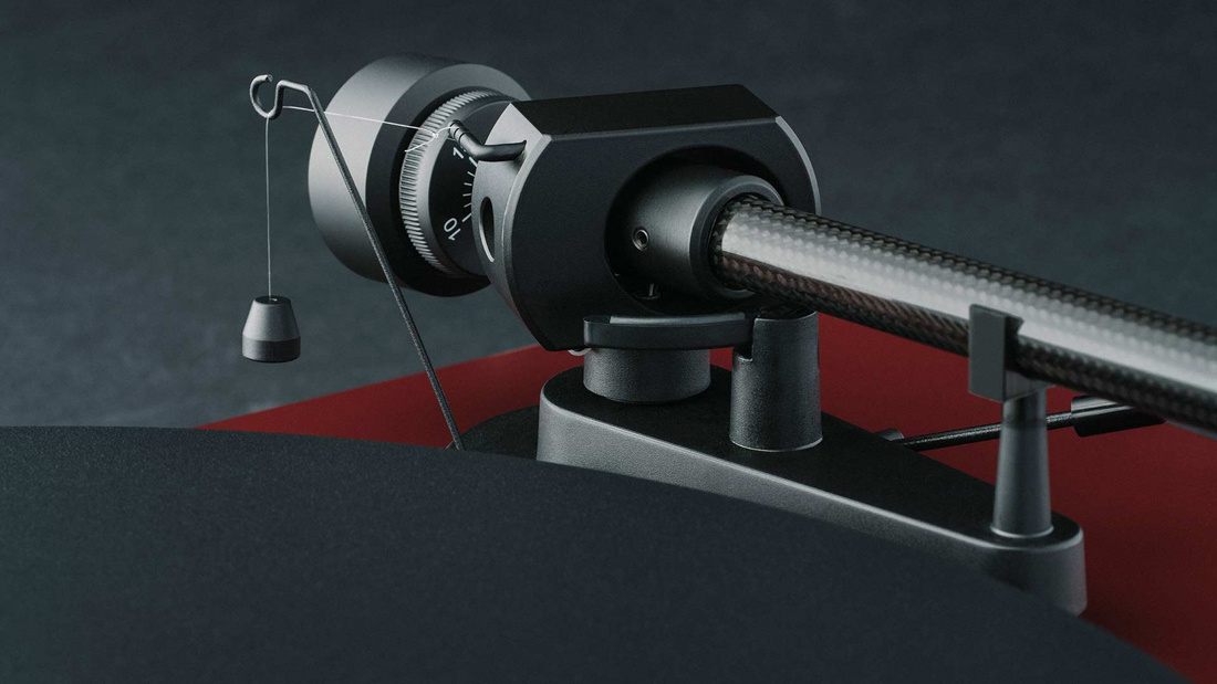 Pro-Ject Debut EVO 2 platespiller med Pick-It MM EVO-pickup, matt vinrød