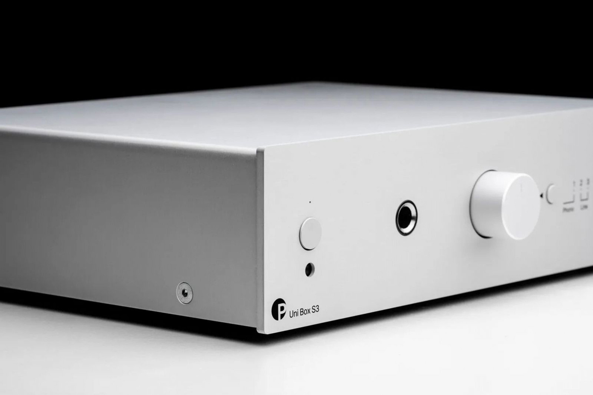 Pro-Ject Uni Box S3 strømmeforsterker med HDMI & RIAA, sølv