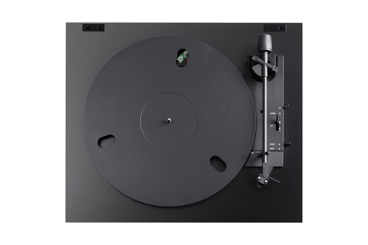 Pro-Ject A1.2 helautomatisk platespiller med Ortofon OM10, svart