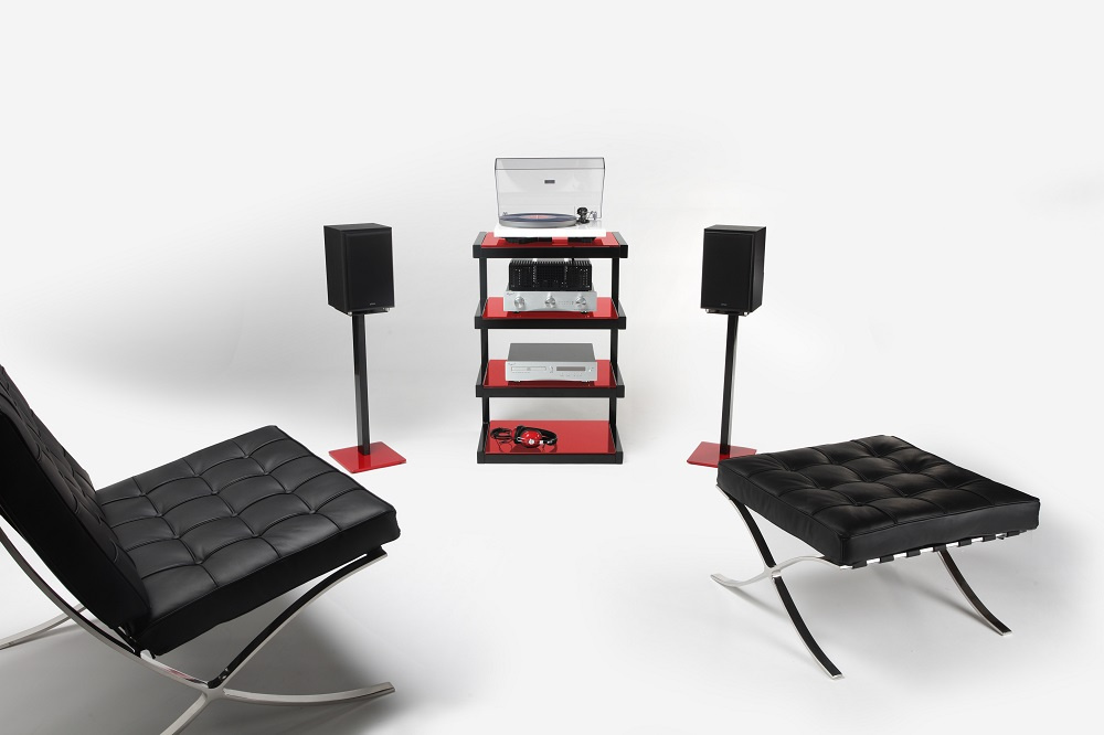 Norstone Esse Hifi, matt svart med røde hyllplan