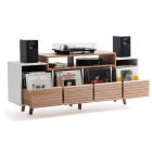NorStone Oslo Vinyl 1600 mediabenk for platespiller & elektronikk, lys eik/hvit NorStone Oslo Vinyl 1600 mediabenk for platespiller & elektronikk, lys eik/hvit