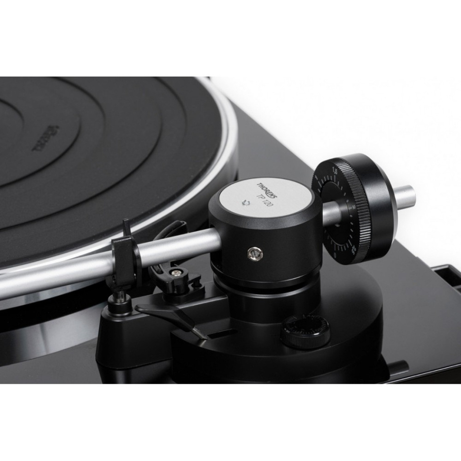 Thorens TD 204 platespiller med Audio Technica AT95E-pickup, svart
