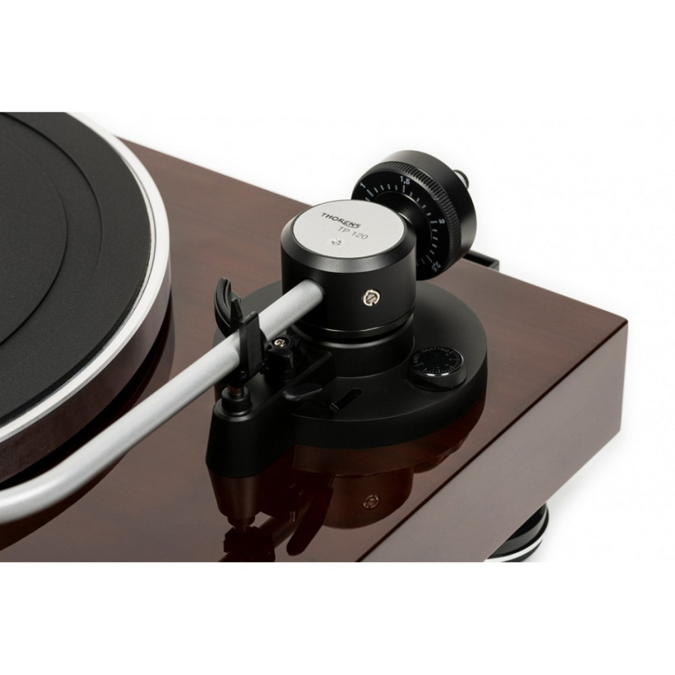 Thorens TD 204 platespiller med Audio Technica AT95E-pickup, valnøtt