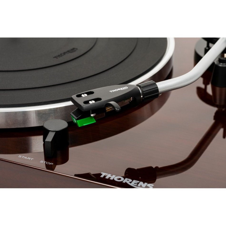Thorens TD 204 platespiller med Audio Technica AT95E-pickup, valnøtt