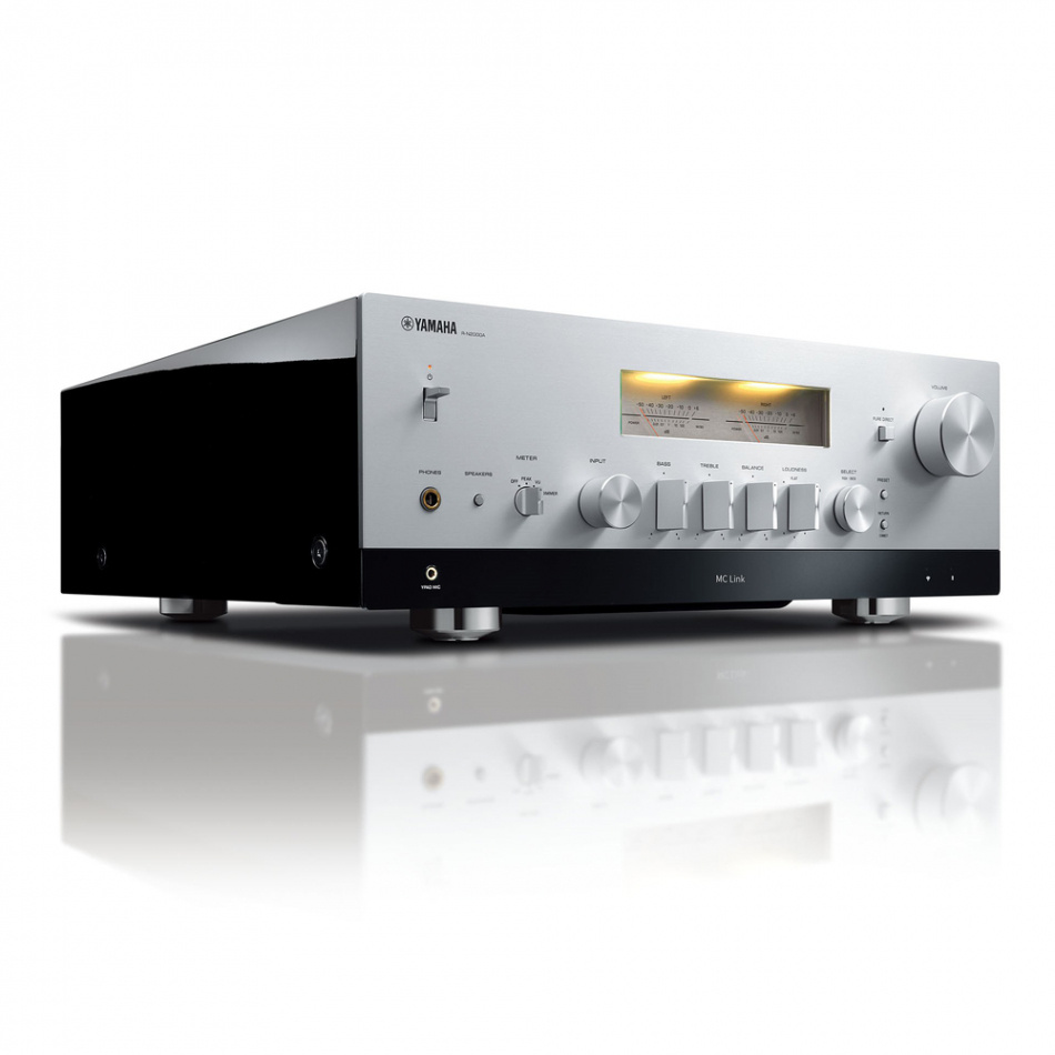 Yamaha R-N2000A streamingforsterker med HDMI ARC & måle-EQ, sølv