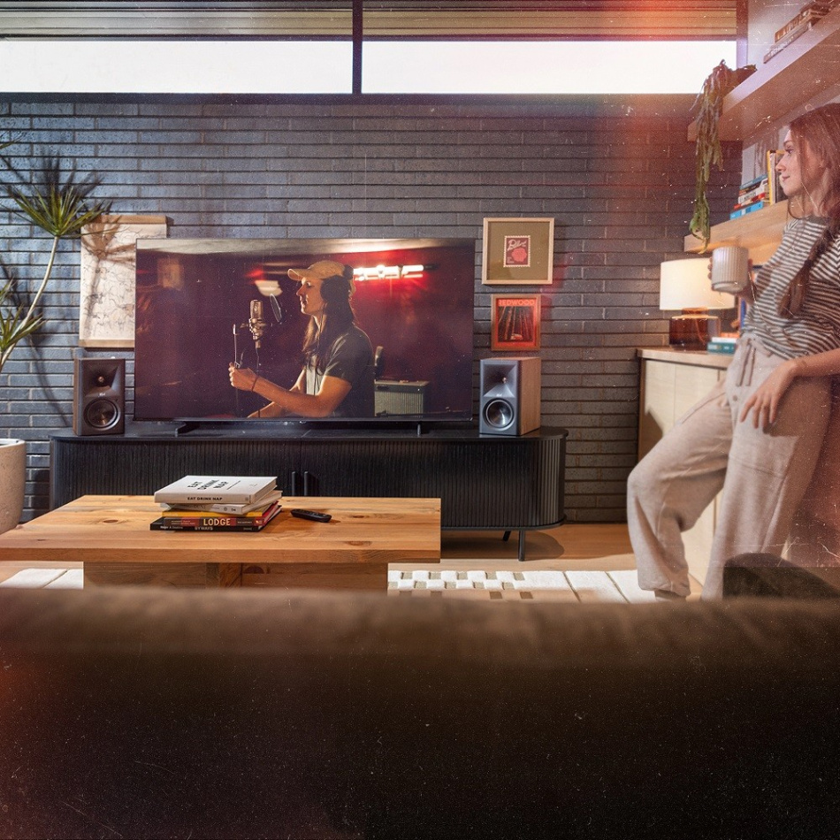 Klipsch The Fives II streaminghøyttalere med HDMI & Dolby Atmos, valnøtt par