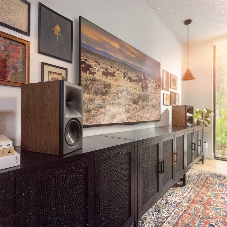 Klipsch The Sevens II streaminghøyttalere med HDMI, Dolby Atmos & Dirac Live, valnøtt par