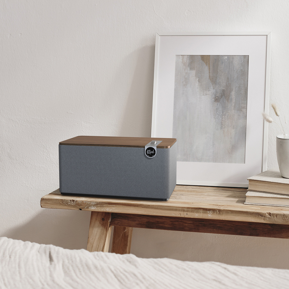 Klipsch The Three Plus aktiv høyttaler med Bluetooth & USB-C, valnøtt Retureksemplar