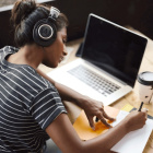 Audio Technica ATH-M50xBT2 trådløse over-ear hodetelefoner, svart Audio Technica ATH-M50xBT2 trådløse over-ear hodetelefoner, svart