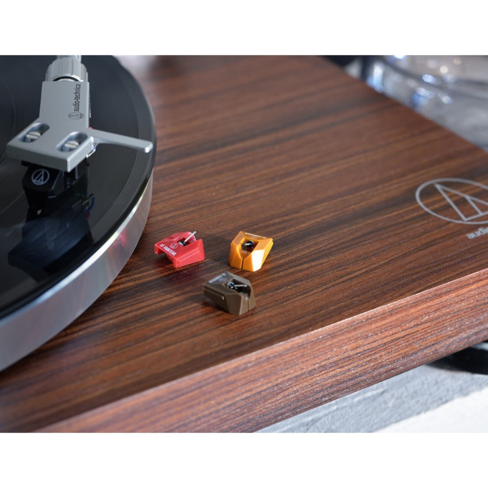 Audio-Technica AT-LPW50BT-RW platespiller med Bluetooth & RIAA, valnøtt