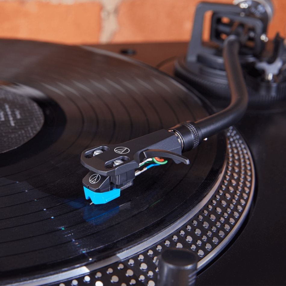 Audio Technica AT-VM95C/H, MM-pickup på AT-HS6 pickuphus for platespiller