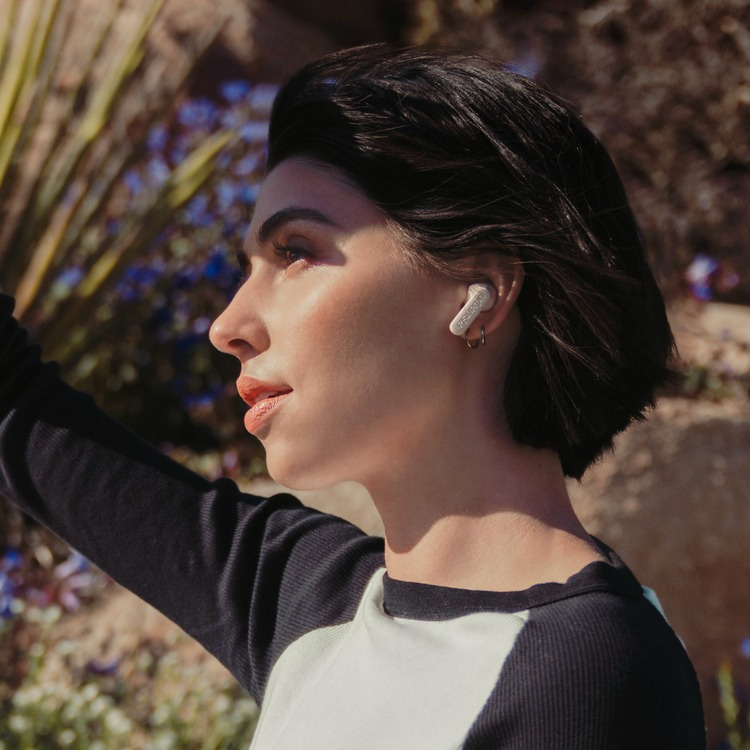 Urbanista Phoenix True Wireless ørepropper med solcellelading, Desert Rose