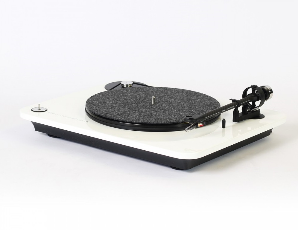 Elipson Chroma 400 platespiller med RIAA-trinn og Bluetooth, pianohvit