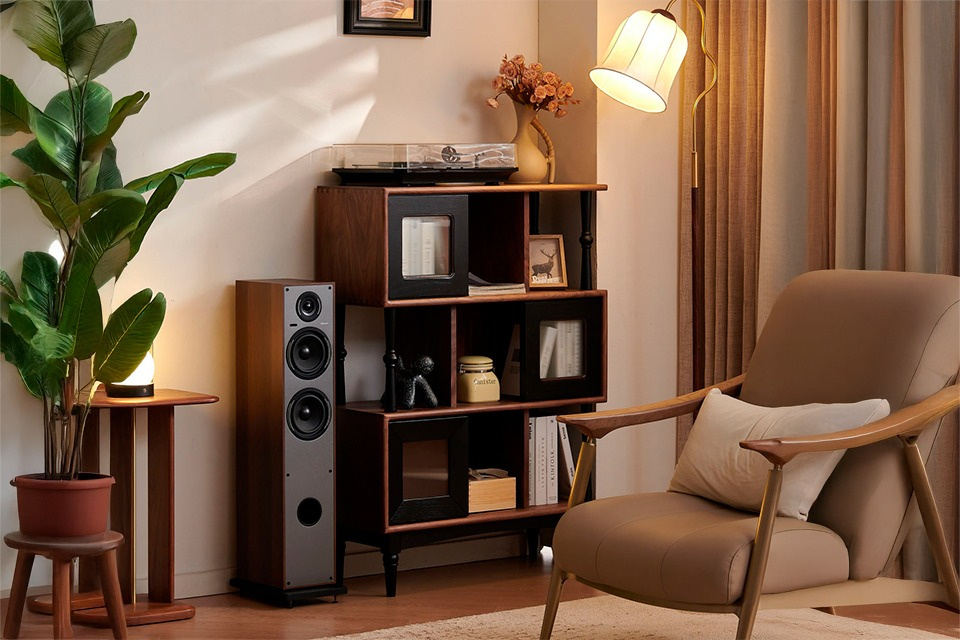 Elipson Horus 11F BT aktive stereohøyttalere med HDMI ARC, valnøtt par
