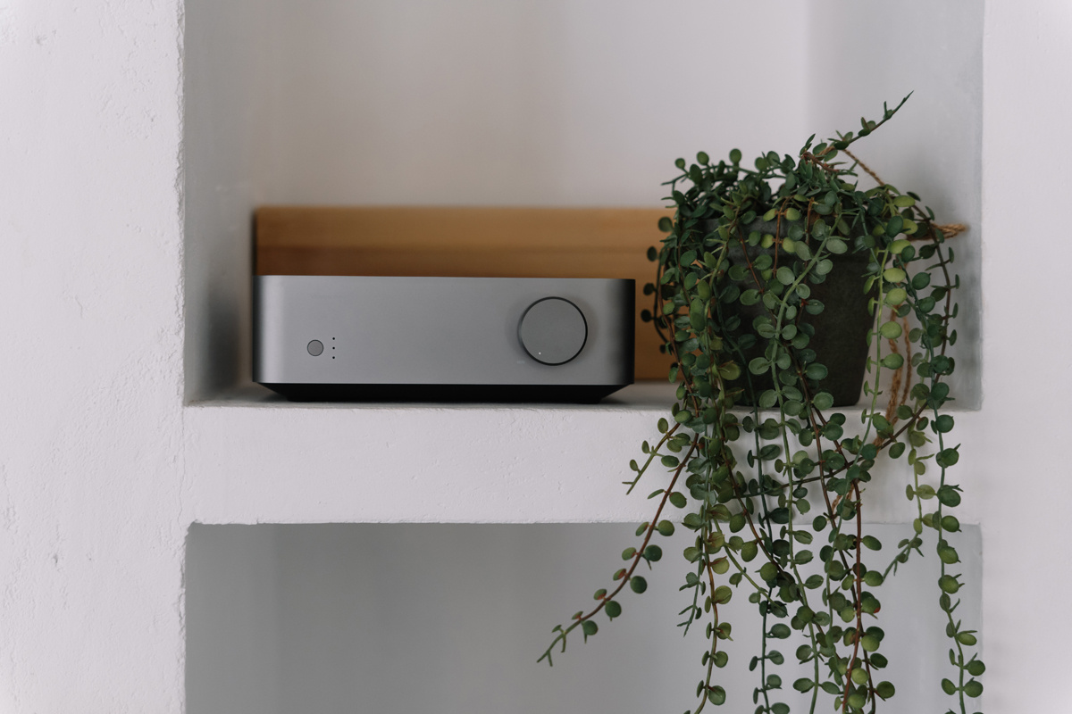 WiiM Vibelink Amp stereoforsterker med DAC, mørkegrå