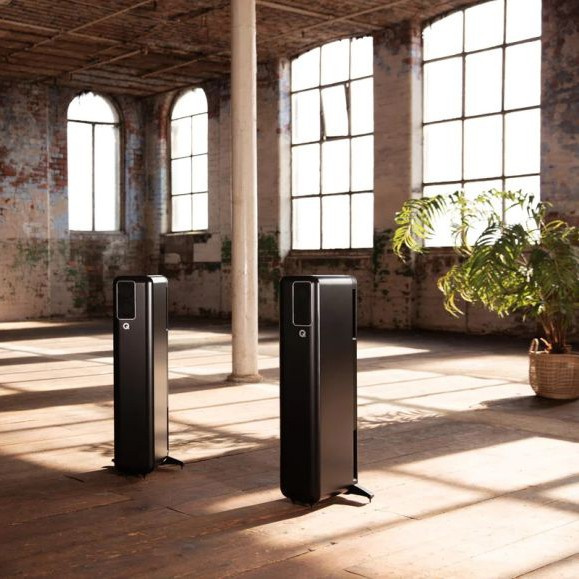 Q Acoustics QActive 400 aktive stereohøyttalere, matt svart par