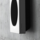 DLS Flatbox D-One vegghøyttaler, pianohvit stykk DLS Flatbox D-One vegghøyttaler, pianohvit stykk