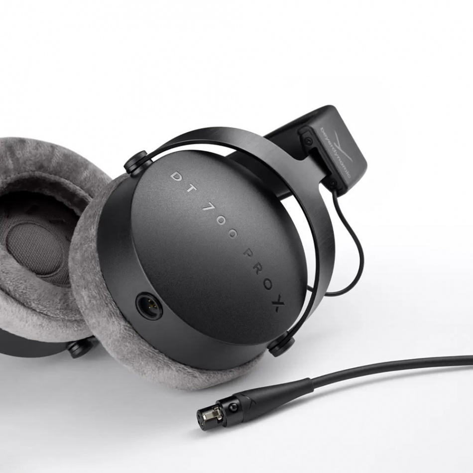 Beyerdynamic DT 700 PRO X, lukket over-ear-hodetelefon 48 Ohm