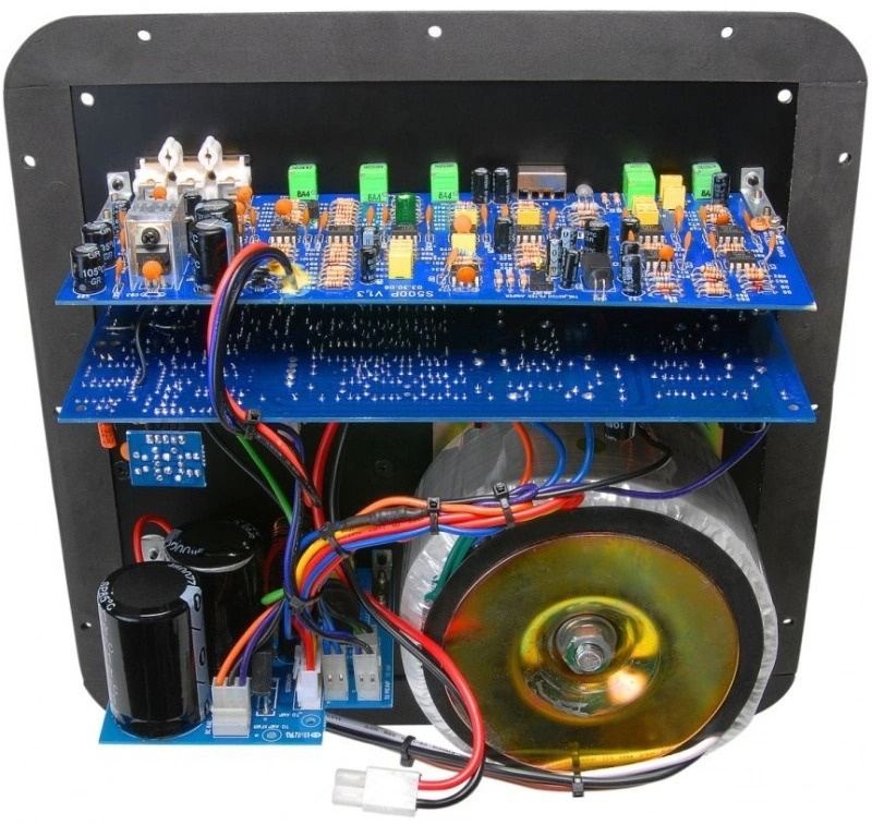 Dayton Audio SPA1000, innebygd forsterker for subwoofer