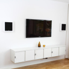 DLS Flatbox Mini vegghøyttaler, matt hvit stereopar DLS Flatbox Mini vegghøyttaler, matt hvit stereopar