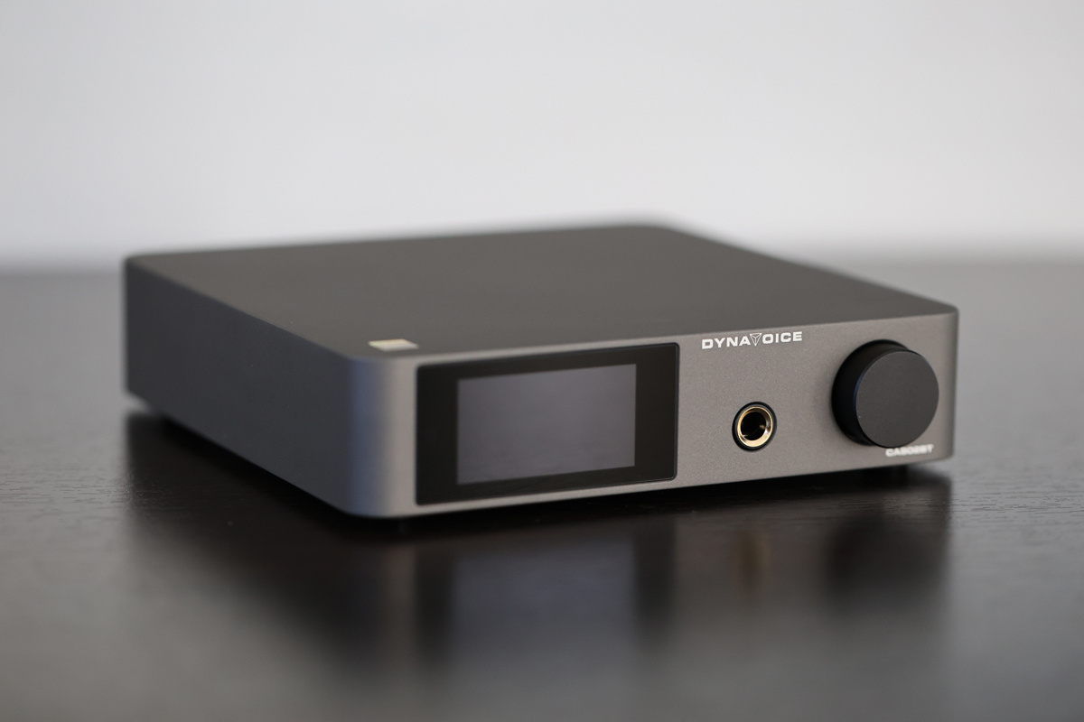 Dynavoice CA802BT & Yamaha NS-AW592 svarte utendørshøyttalere stereopakke