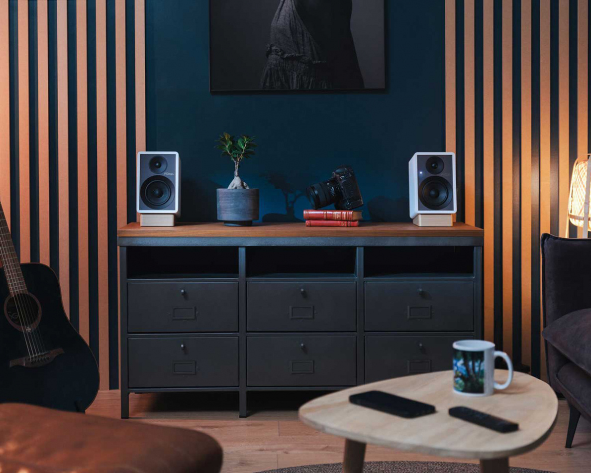 Onkyo GX-30ARC aktive stereohøyttalere, hvitt par med Atonemo Streamplayer